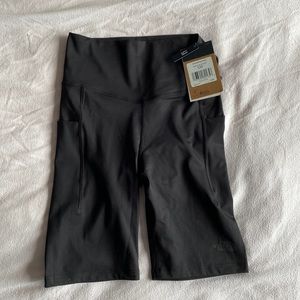 NWT The North Face Bike Shorts with Pocket - Medium